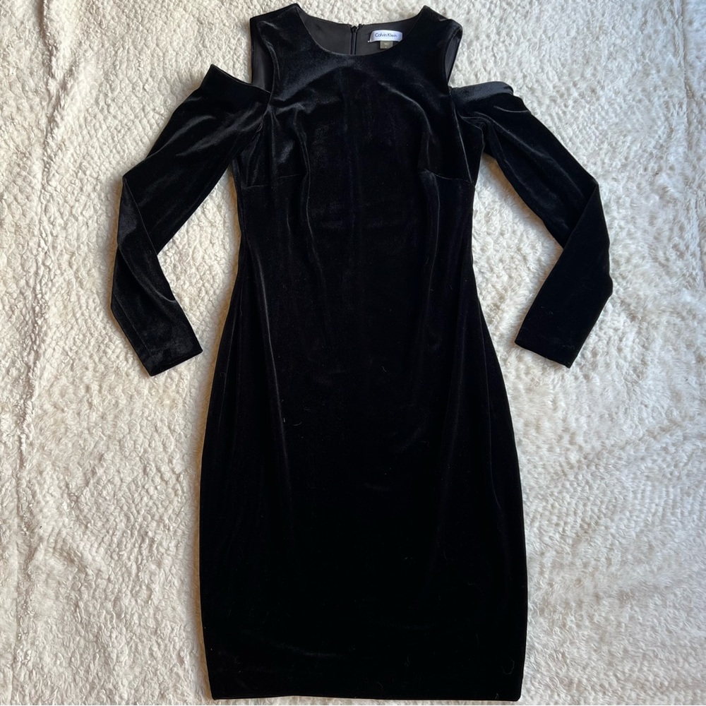 Calvin Klein | Womens Velvet Black Cold Shoulder Long Sleeve Dress Size 6 EUC!